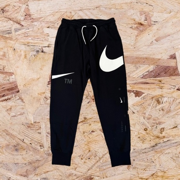 ✔️NWT✔️ NIKE Sportswear Swoosh Swoosh Logo Jogger Pants - Picture 2 of 13